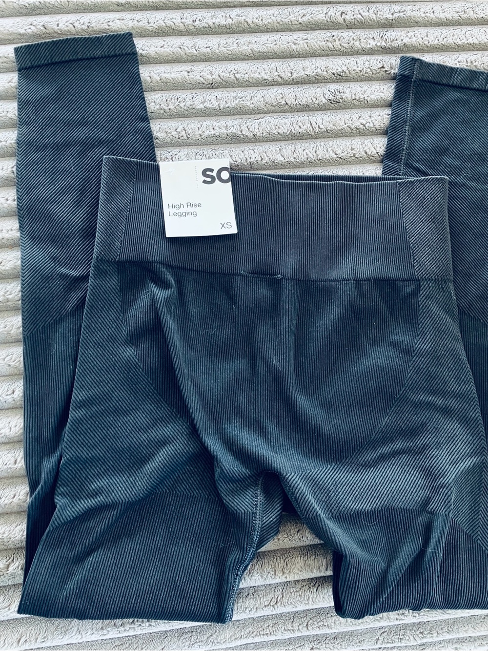 Kohl's Black Ribbed Seamless Leggings